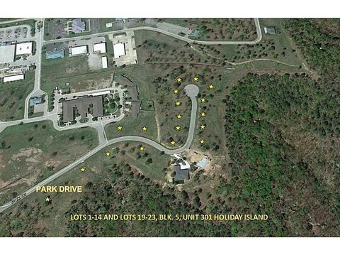 Photo of 47 Park Drive, Holiday Island, AR 72631 (MLS # 1305954) Photo of 47 Park Drive, Holiday Island, AR 72631 (MLS # 1305954)