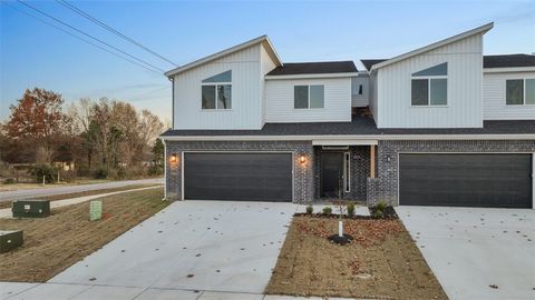 Photo of 1861 LAPIS Avenue, Centerton, AR 72719 (MLS # 1329252)