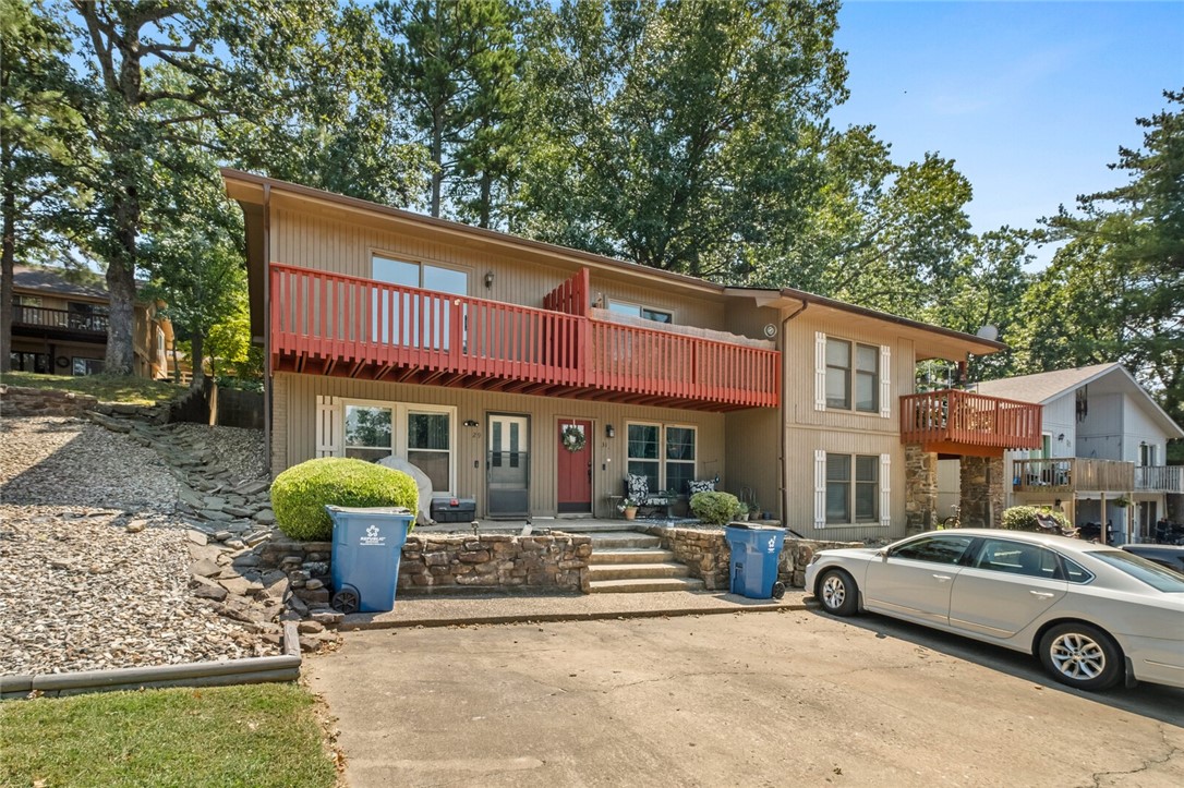 Welcome to this 2-bedroom, 1.5 bath townhouse in the heart of Bella Vista! Perfectly situated near scenic walking trails, golf courses, and lake amenities, this charming two-story home offers comfort, style, and convenience. Step inside to find a spacious living area with a half bath down stairs - easy access when you have visitors, and a nice kitchen ready for all of your cooking needs.
Upstairs, both bedrooms are generously sized, with the primary bedroom opening to a private balcony - perfect for a private retreat after a long day. The full bath is located between both bedrooms with easy access from the primary bedroom as well.
With low-maintenance living and access to Bella Vista’s world-class amenities— lakes, biking trails, tennis courts, golfing, and community centers— this townhouse is ideal for full-time living, weekend getaways, or a great investment opportunity.