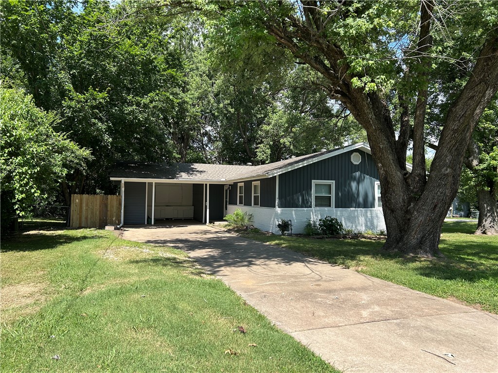 Now Available for Rent – Prime Location Near the U of A! Don’t miss this opportunity to live just minutes from the University of Arkansas, with convenient access to I-49, shopping, dining, schools, and on the U of A bus route! Situated on a spacious corner lot with mature trees, this home offers plenty of privacy and charm. Inside, you'll find all hardwood floors, kitchen with ample cabinet space, and a washer and dryer included for your convenience. The fully fenced backyard features a private deck and a covered, screened-in area—perfect for relaxing or entertaining. Great location, great layout, and all the right extras!