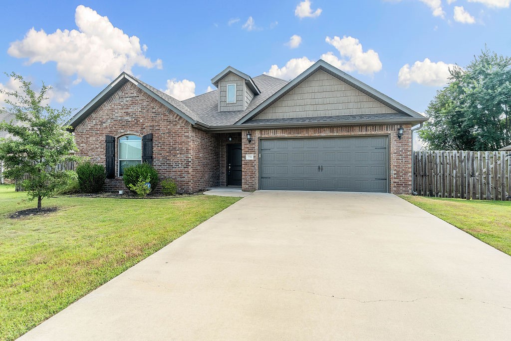 Welcome to the sought out subdivision of Bellewood! Perfect location, close to schools, rest Spacious 3 bedroom, 2 full bath home. Open concept, eat-in kitchen, large walk in pantry. Fully fenced. Granite Countertops, wood like tile, ceramic tile, LED lighting through out the home!