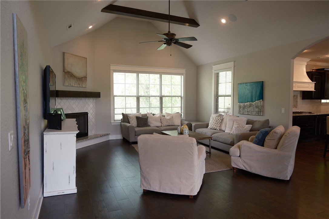 Oaklawn Hills Sub Bentonville - Residential Lease