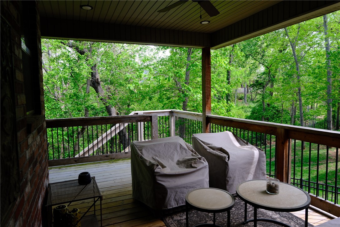 Oaklawn Hills Sub Bentonville - Residential Lease