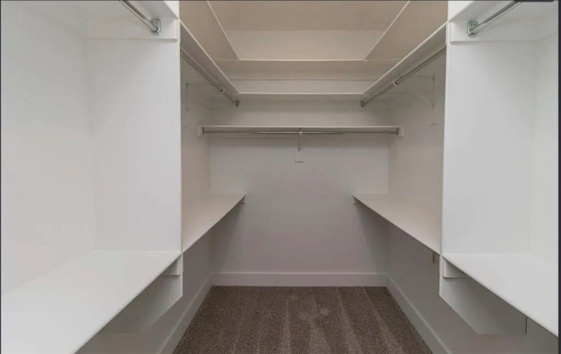 Oaklawn Hills Sub Bentonville - Residential Lease