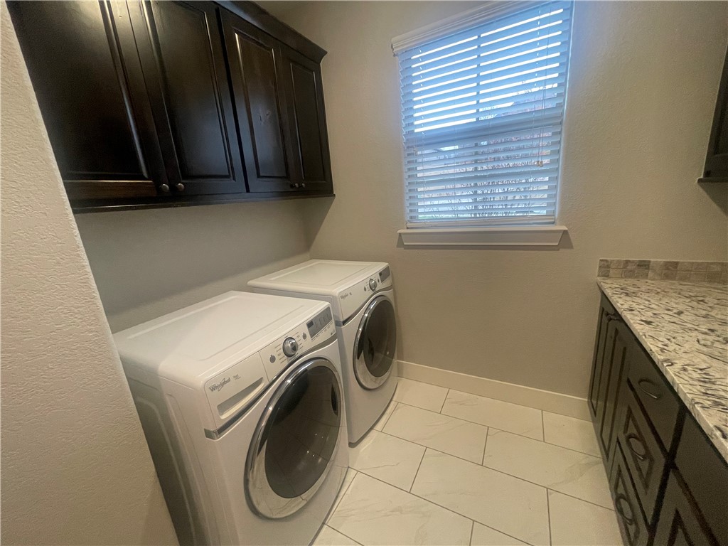 Oaklawn Hills Sub Bentonville - Residential Lease