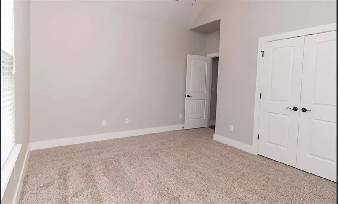 Oaklawn Hills Sub Bentonville - Residential Lease