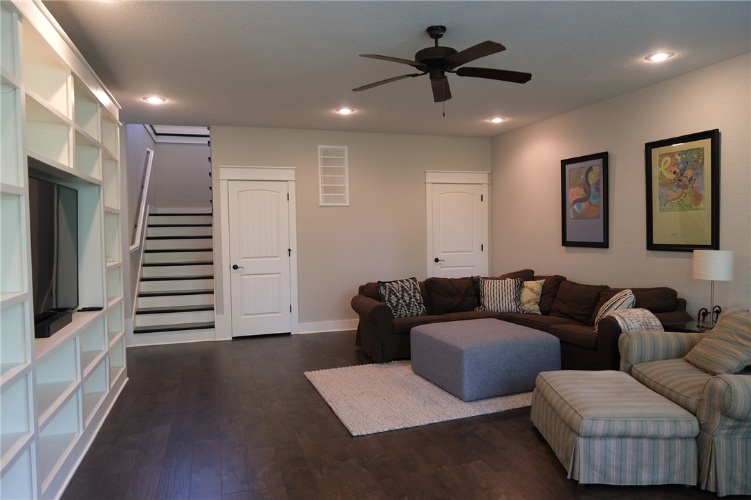 Oaklawn Hills Sub Bentonville - Residential Lease