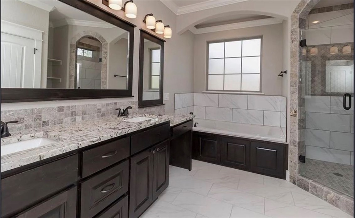 Oaklawn Hills Sub Bentonville - Residential Lease