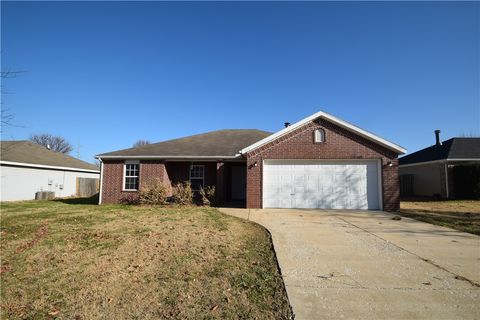 Photo of 903 SW Sandrock Road, Bentonville, AR 72712 (MLS # 1330834)