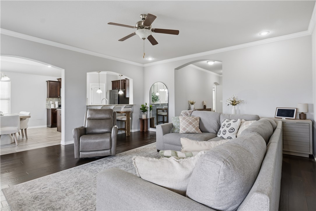 960 Silverthorn Drive