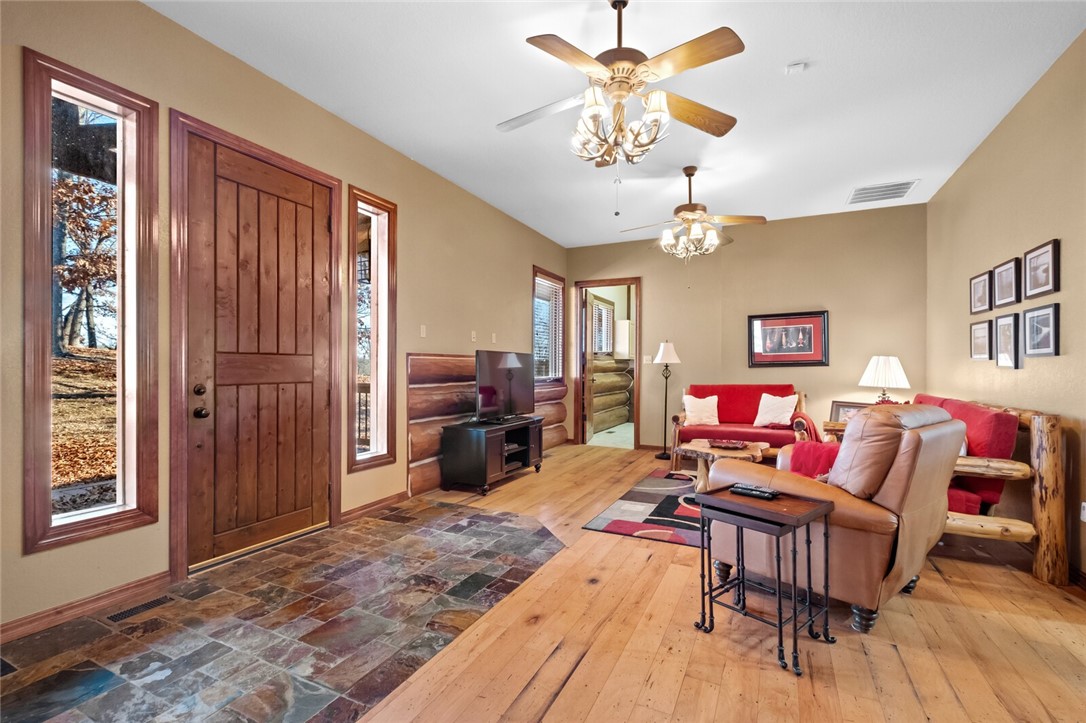 Point Mirage - Residential