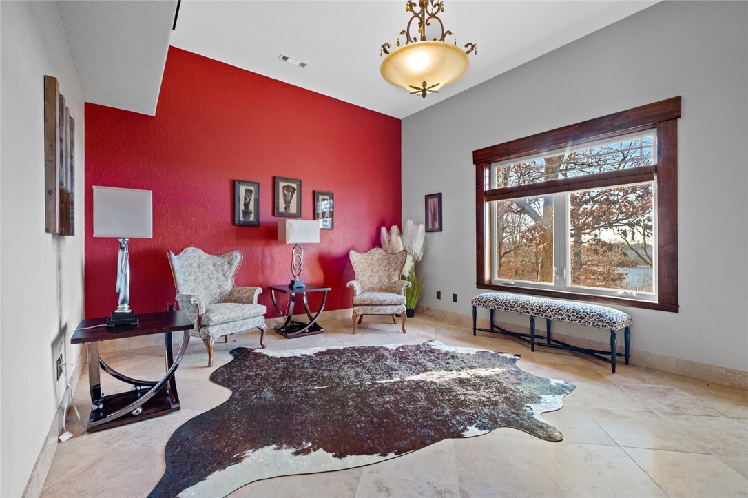 Point Mirage - Residential