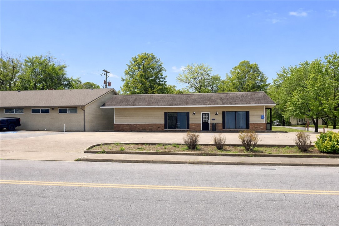 Railroad Add - Commercial Lease