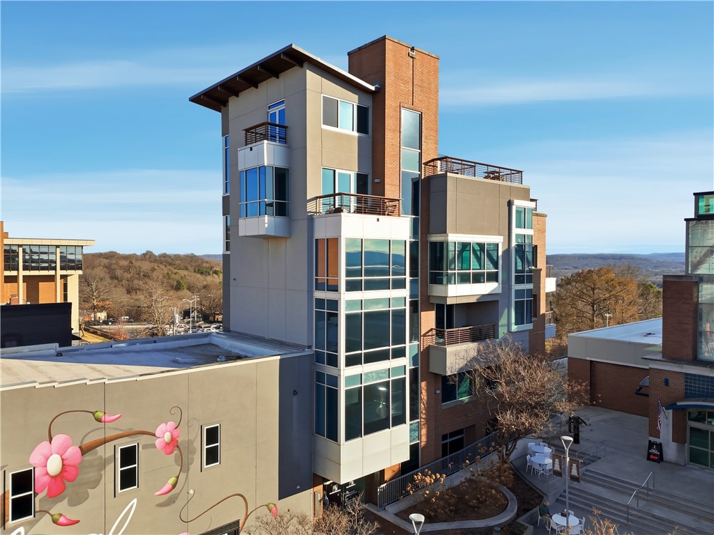 FAYETTEVILLE ORIGINAL - Residential Lease