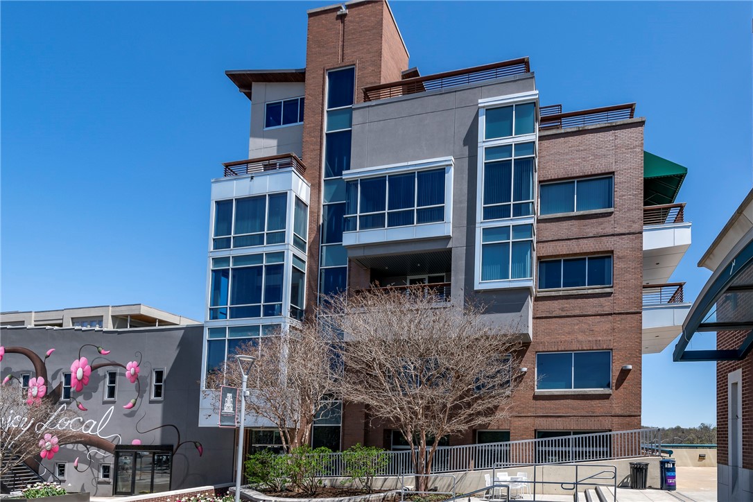 FAYETTEVILLE ORIGINAL - Residential Lease