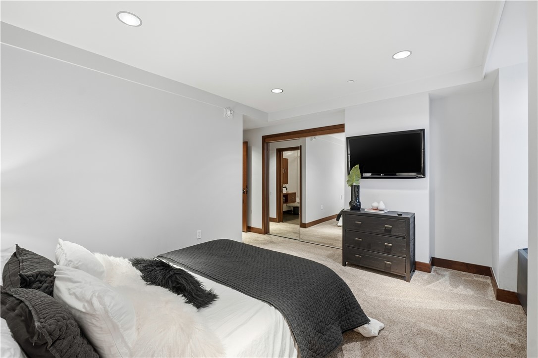 FAYETTEVILLE ORIGINAL - Residential Lease