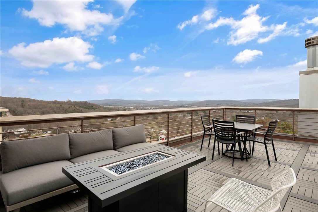 FAYETTEVILLE ORIGINAL - Residential Lease