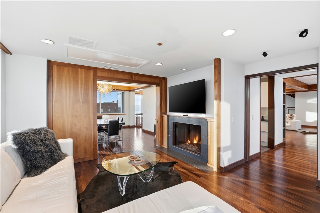 FAYETTEVILLE ORIGINAL - Residential Lease