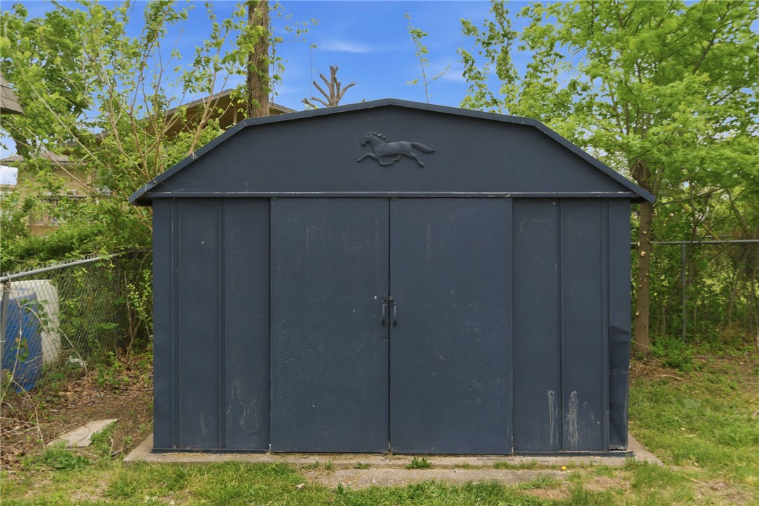 Sundown Sub Rogers - Residential