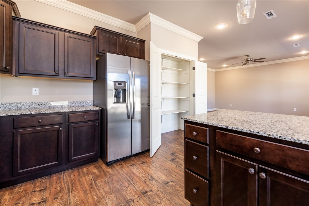 Prairie Grove Outlots - Residential Lease
