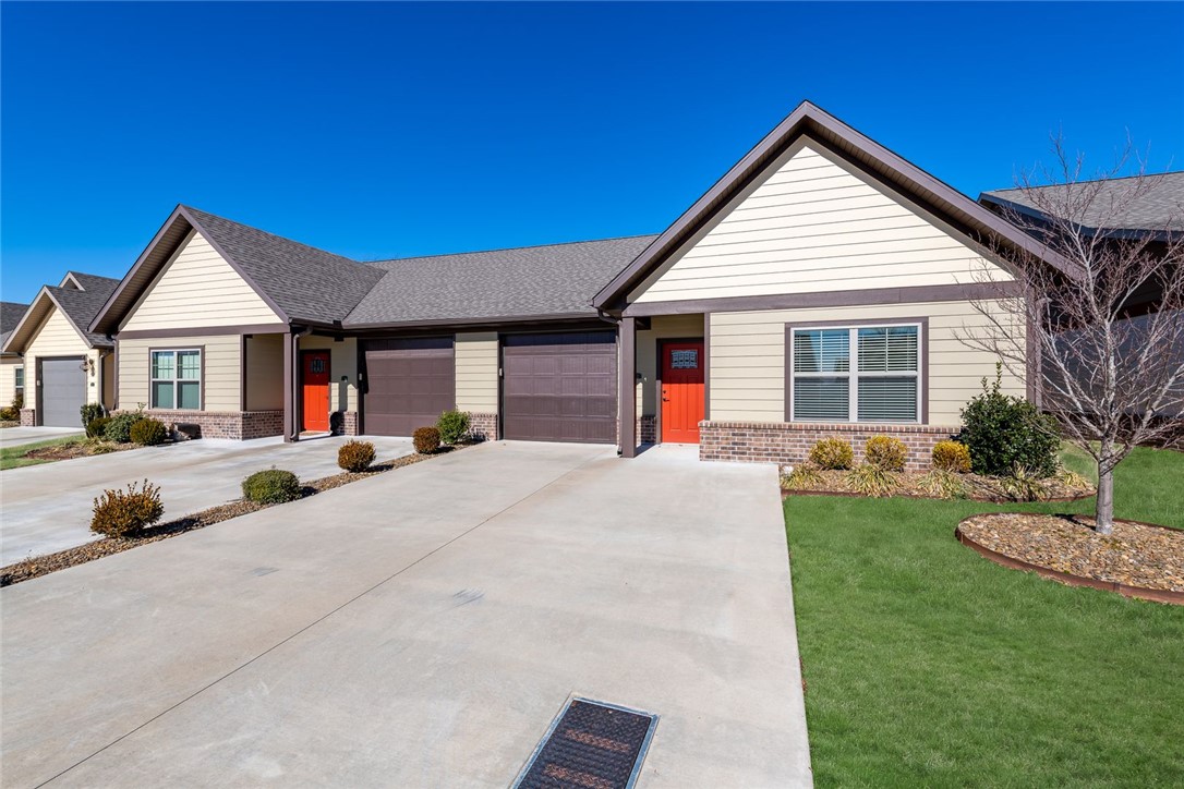 Prairie Grove Outlots - Residential Lease