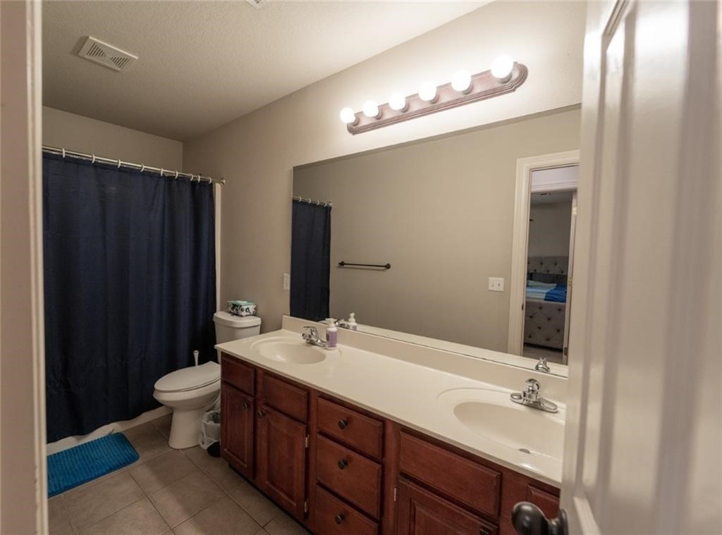 Walnut Crossing Sub - Residential Lease