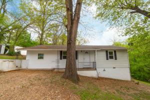 Cute, nicely remodeled 3 bedroom, 1 bath home in town. Huge fenced back yard. House is in town but feels very private. Come check it out!