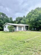 Charming 2 bed 1.5 bathroom house nested quietly in the lakeside town of Diamond City. This home features a sizable back deck, two partially fenced lots for your kids and pets to play safely and a large workshop space for all of your DIY projects! Call today, this wont last long!