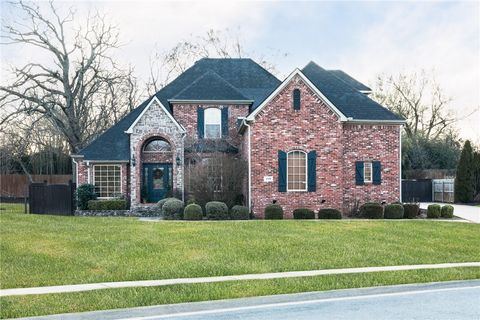 Photo of 2468 N Covington Park Boulevard, Fayetteville, AR 72703 (MLS # 1339441)