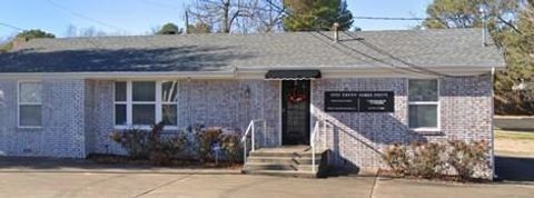 Photo of 2031 Green Acres Road, Fayetteville, AR 72703 (MLS # 1344418)