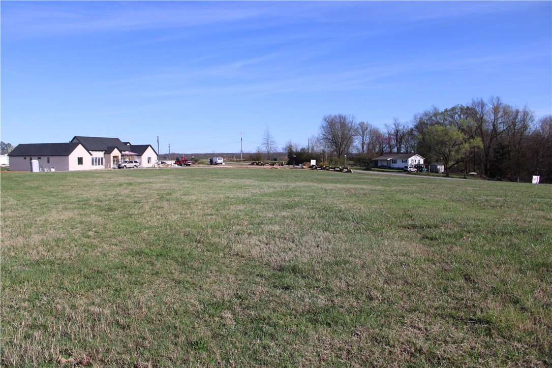 Northern Trace - Land