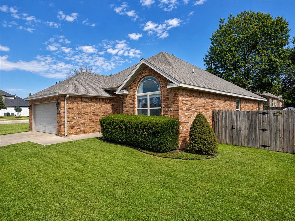 3682 W Grouse Road