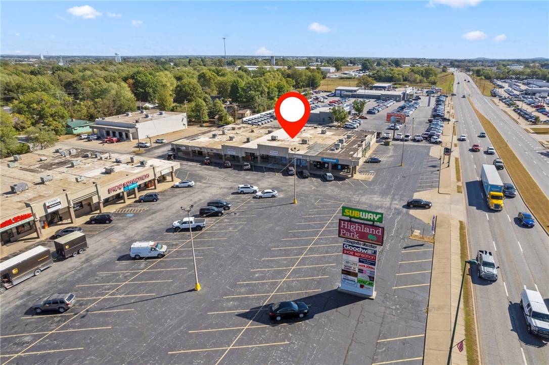 07-17-33-SILOAM SPRINGS - Commercial Lease