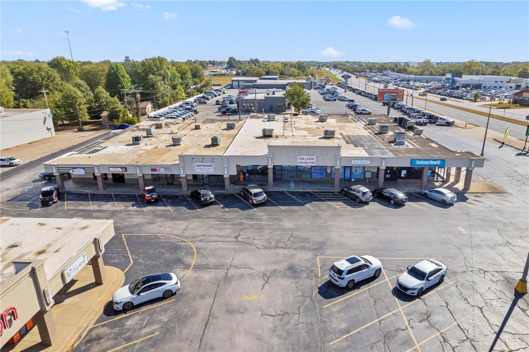 07-17-33-SILOAM SPRINGS - Commercial Lease