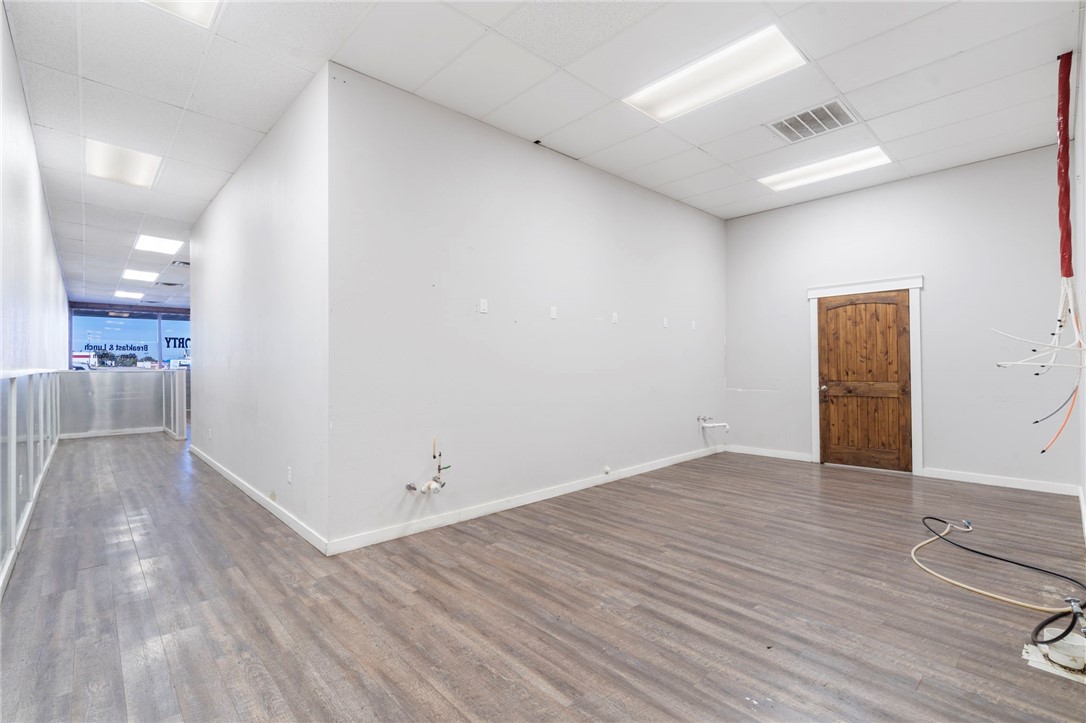 07-17-33-SILOAM SPRINGS - Commercial Lease