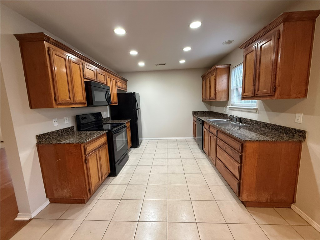 Riverwalk - Residential Lease