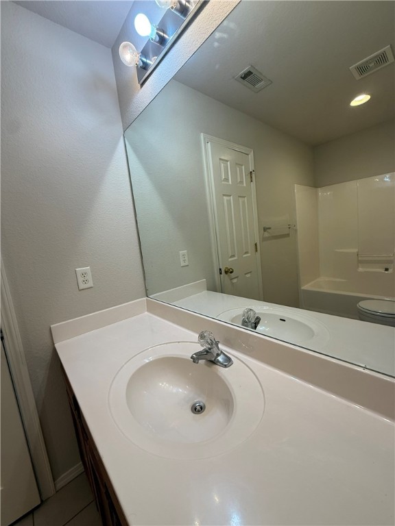 Riverwalk - Residential Lease