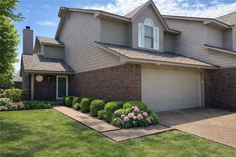 Photo of 27 La Quinta Court, Rogers, AR 72758 (MLS # 1336022)