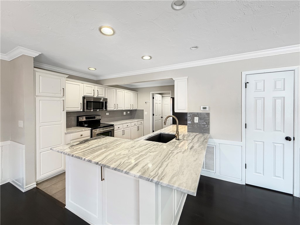 Pinnacle Town Homes Rogers - Residential Lease