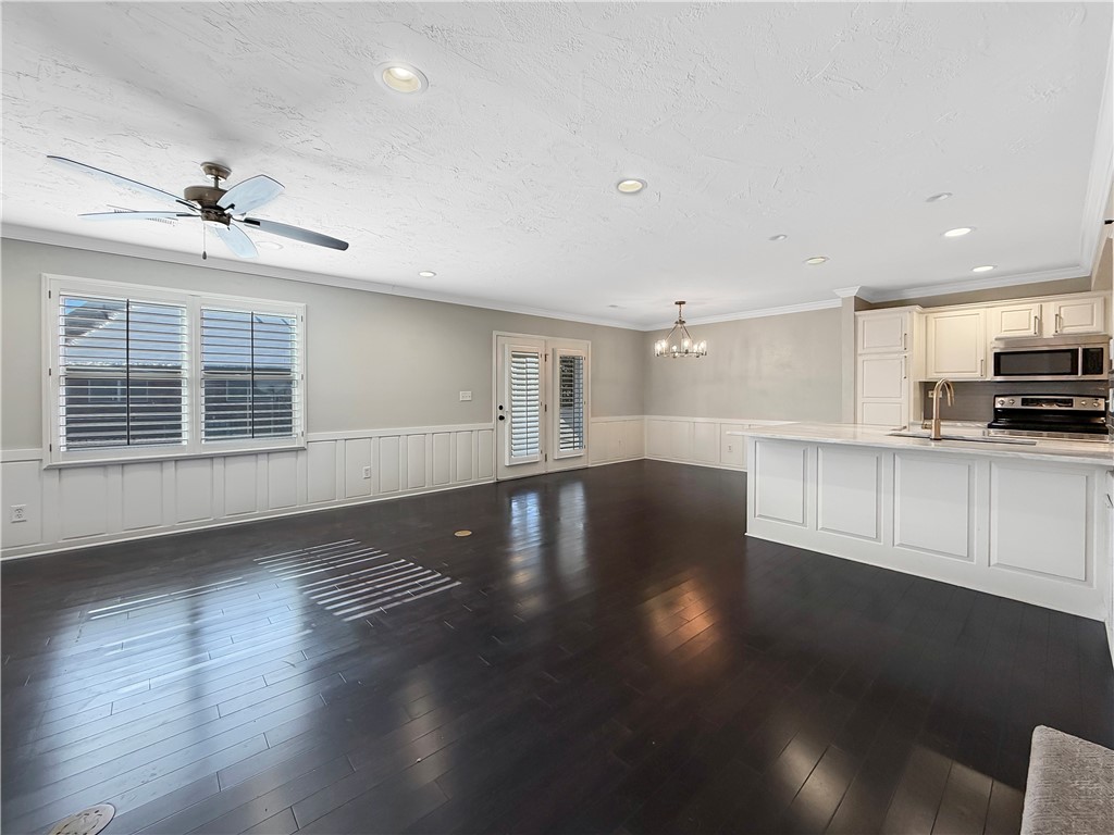 Pinnacle Town Homes Rogers - Residential Lease