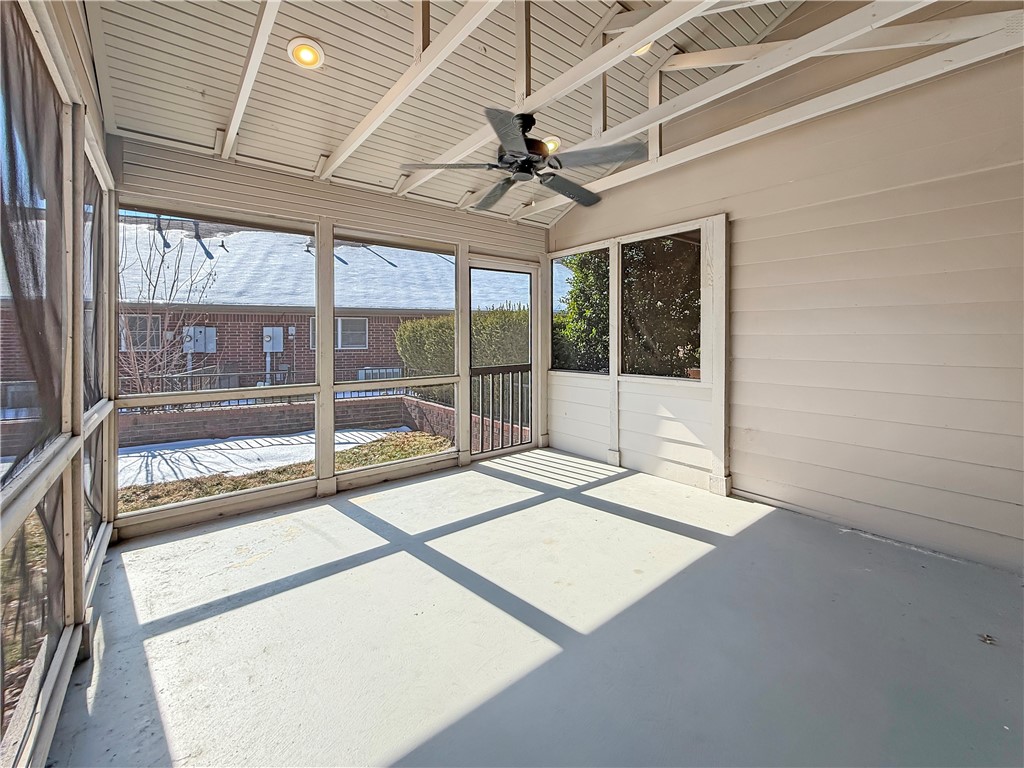 Pinnacle Town Homes Rogers - Residential Lease