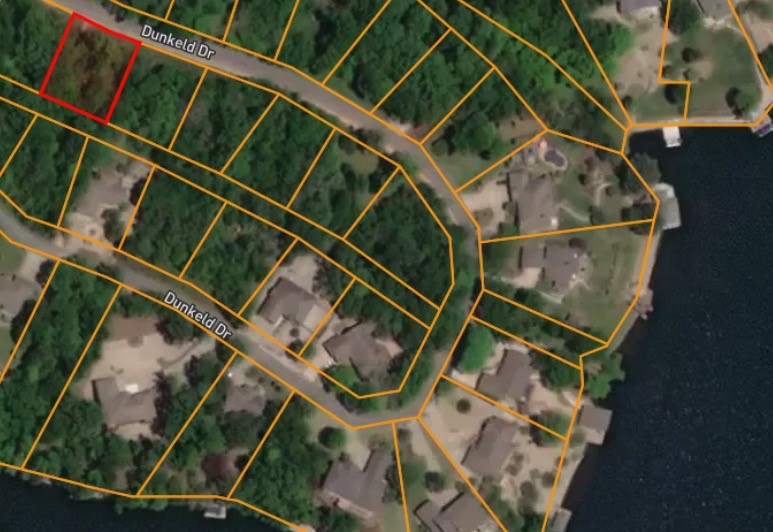 Discover this .26-acre lot on Dunkeld Dr, with a great seasonal view of Lake Loch Lomond—Bella Vista’s largest lake, perfect for boating, fishing, and kayaking. Enjoy access to 7 lakes, 7 golf courses, swimming pools, fitness centers, and over 100 miles of scenic trails. Build your dream home in this vibrant community!?