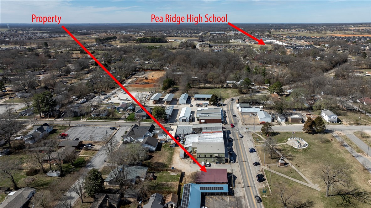 Now is your chance to own a piece of property in downtown Pea Ridge right across from the school. Property located in the heart of the original downtown Pea Ridge and being sold as-is/where is with no repairs made by seller. Owner puts no value in building in it's current condition. Uses for this property have been restaurant, hair salon and apartment. Dream a little and create what you want with this one.
Priced to sell.