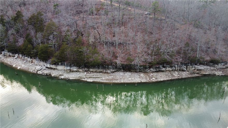 Great opportunity to own 2.16 acres on Beaver Lake, featuring over 300' of water frontage. This location features quick access to the Ventris Ramp, allowing access to the best water on Beaver Lake. Lot is in a private cove and a perfect location for your dream home. Located in the Ventris Shores neighborhood, this location gives you perfect access to the Prairie Creek, Rocky Branch and Lost Bridge areas of the lake.