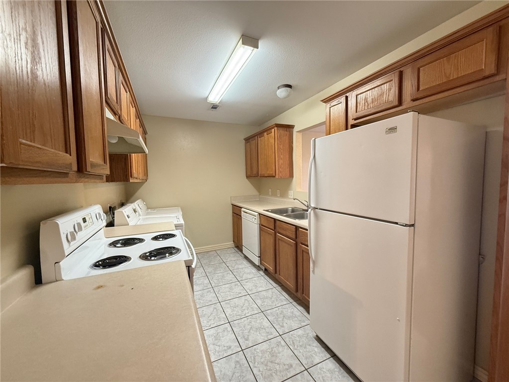 GRAYSTONE SUB-CENTERTON - Residential Lease