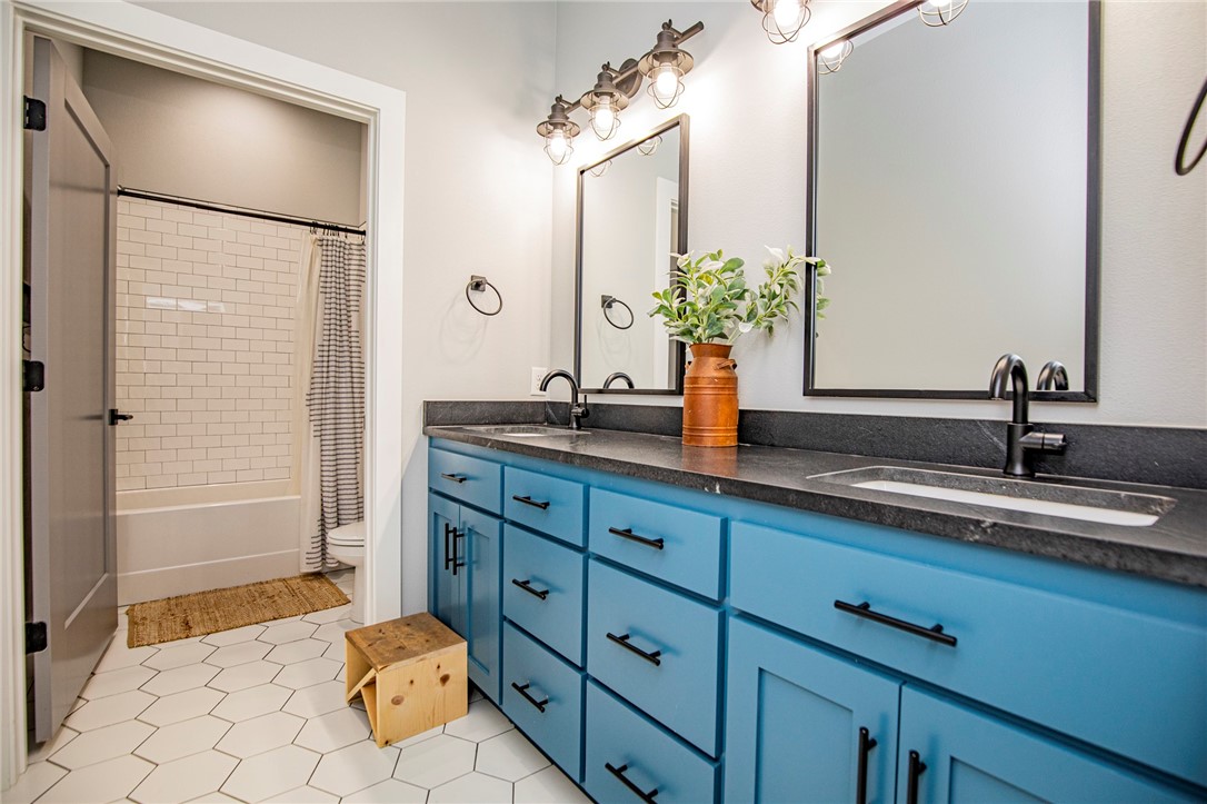 25-20-32-RURAL - Residential