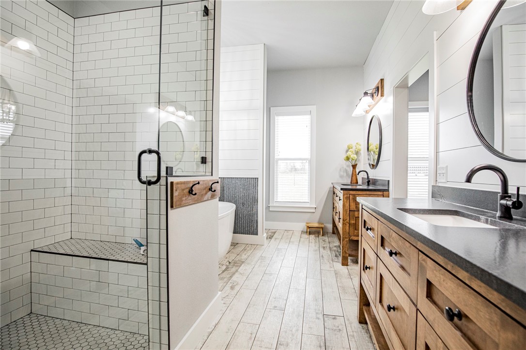 25-20-32-RURAL - Residential