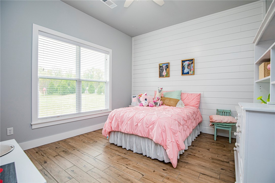 25-20-32-RURAL - Residential