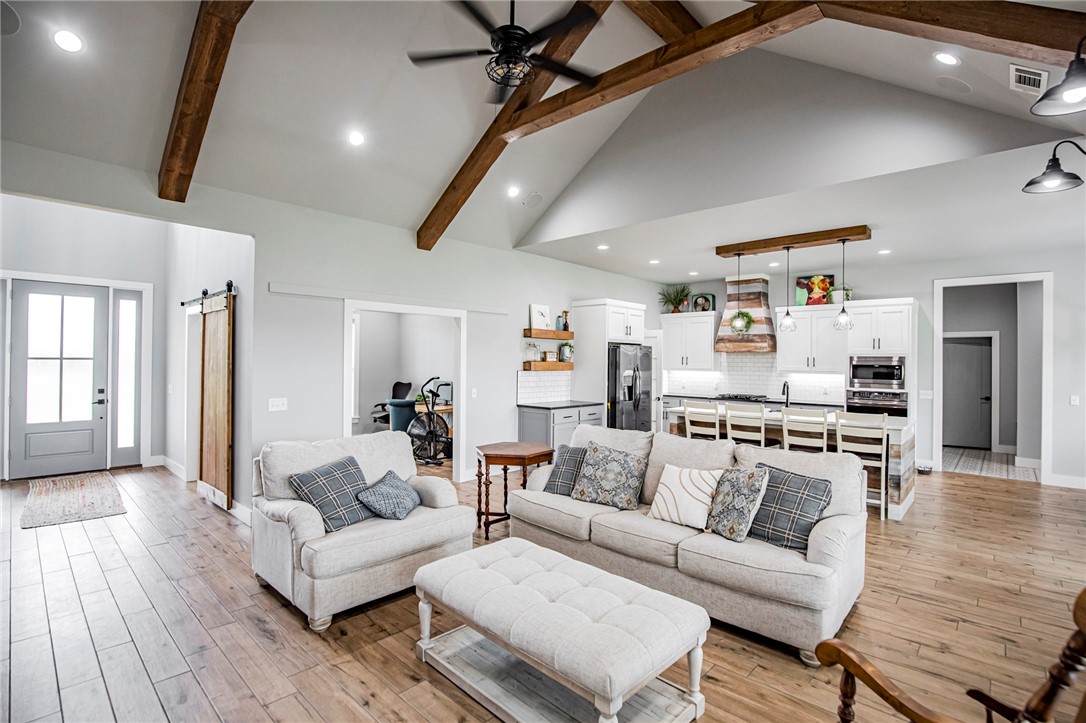 25-20-32-RURAL - Residential