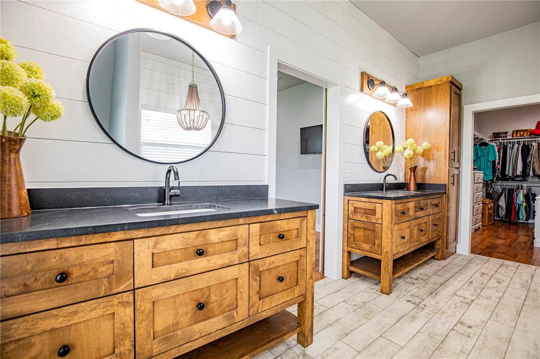 25-20-32-RURAL - Residential